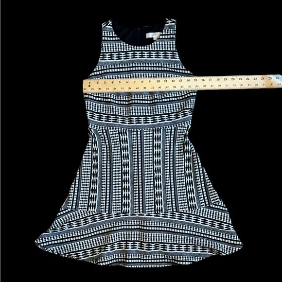 Like New Loft Dress - Picture 7 of 9